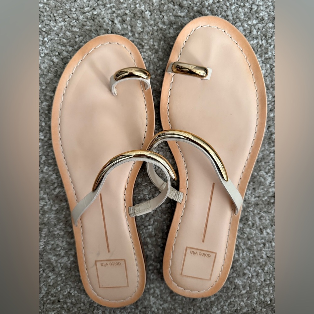 Dolce Vita White & Gold Toe Ring Flat Sandals Size 9